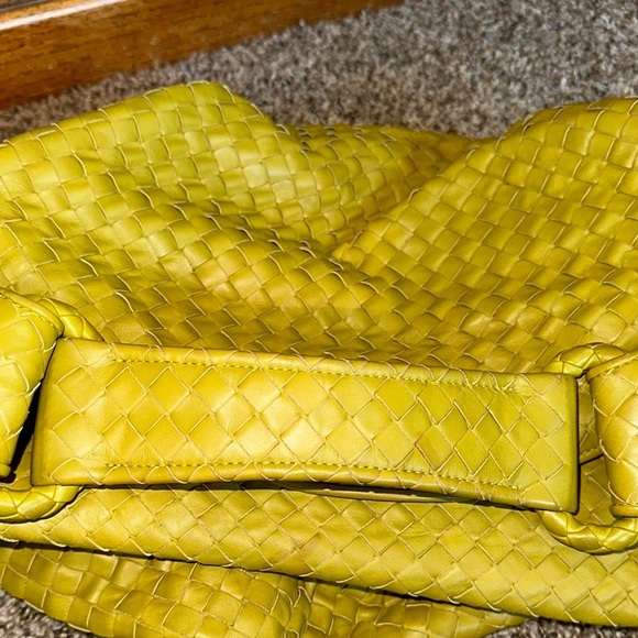 Bottega Intrecciato Weave Hobo - Picture 11 of 16